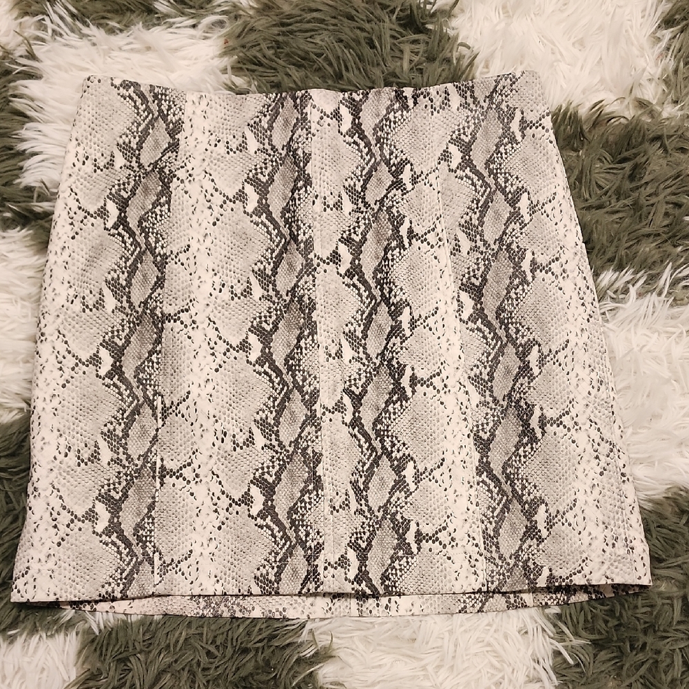 Snake Print A-Line Mini Skirt - Cream and Gray Faux Leather